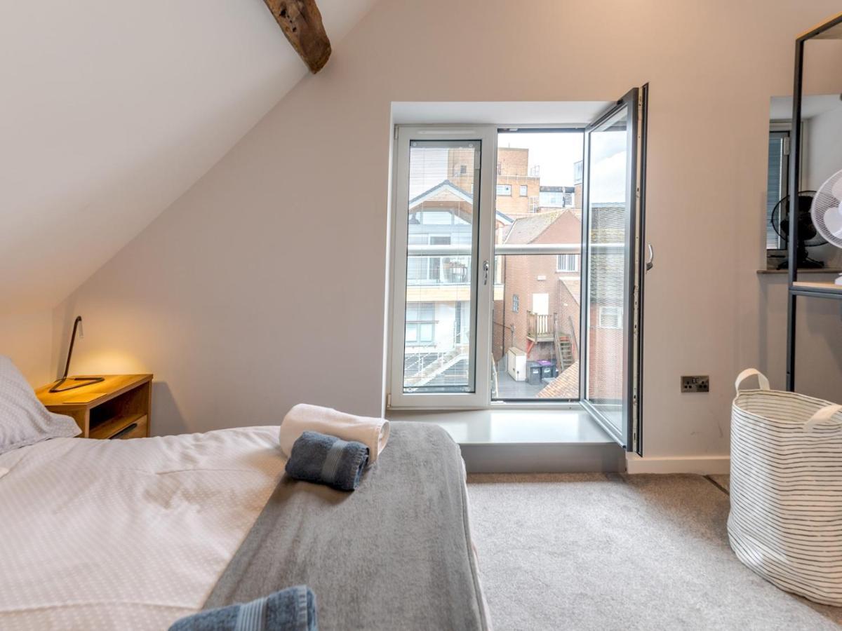 Pass The Keys 5C Charming Town Centre Apartment With Roof Top Views Shrewsbury Dış mekan fotoğraf