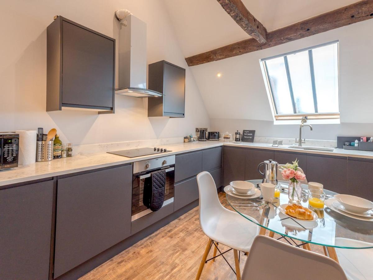 Pass The Keys 5C Charming Town Centre Apartment With Roof Top Views Shrewsbury Dış mekan fotoğraf
